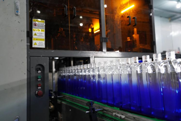 Glazen fles gradiënt spuitverf